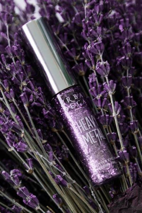 Рисунки на лице подводкой. Каких цветов бывает подводка?