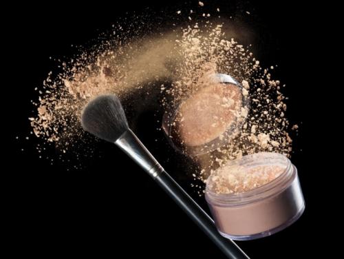 Пудра белая для чего. Как правильно нанести белую пудру на лицо. 23