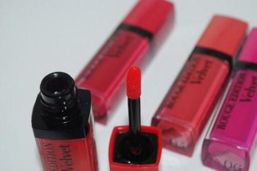 Помада матовая Буржуа палитра. Матовая помада Буржуа Вельвет (Bourjois Rouge Edition Velvet 10) 06