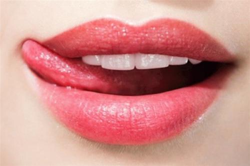 Как красить помадой губы. Предварительная подготовка 05 Как красить помадой губы. Предварительная подготовка 05