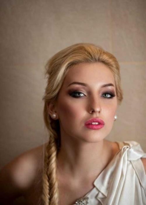 Стрелки для зеленых глаз. Зеленые глаза: фиолетовые стрелки 10