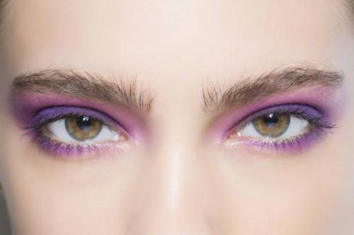 Смоки айс для нависшего века. Макияж для глаз с нависшим веком: smoky eyes
