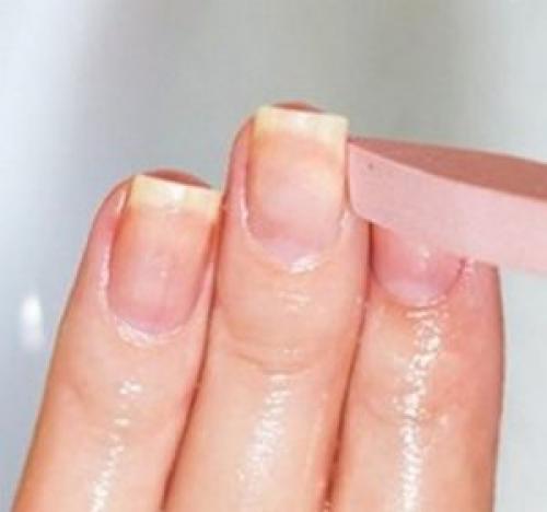 Как сделать маникюр дома самой себе. Необрезной маникюр в домашних условиях