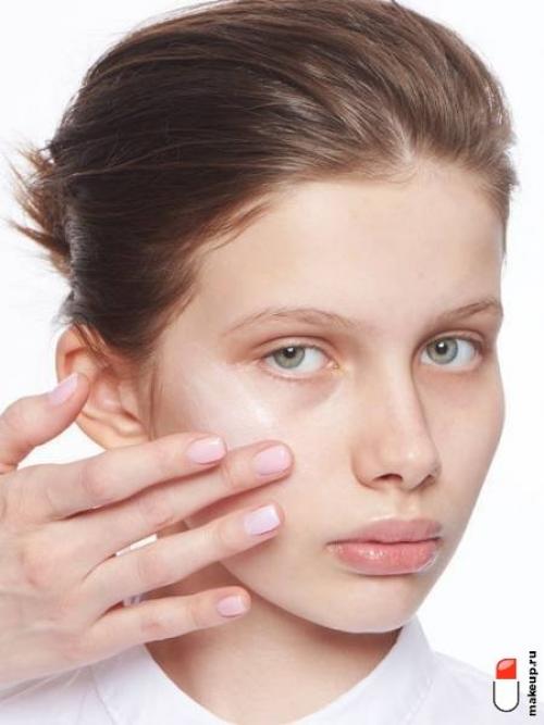 Желтый консилер для чего. Чем консилер отличается от корректора?