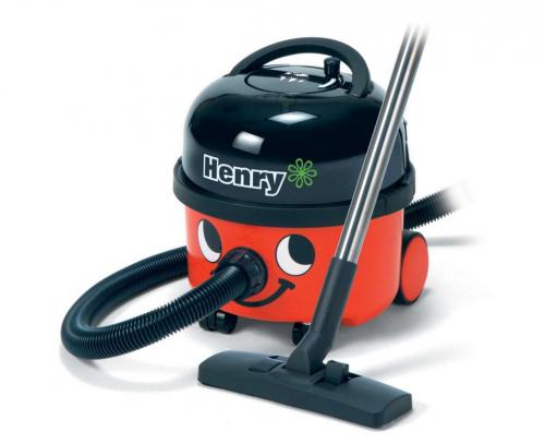 Что будет если поднести к глазу пылесос?