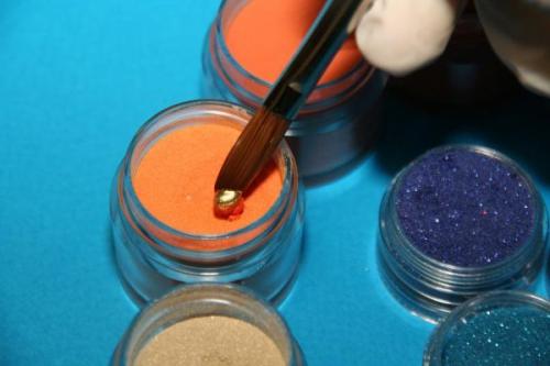 Мерцающая пудра для ногтей. Акриловая пудра для ногтей: как пользоваться с гель лаком