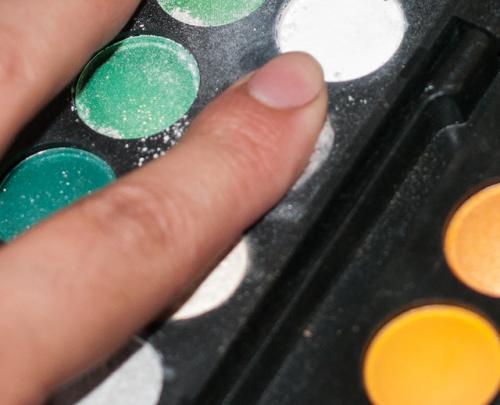 Как восстановить рассыпавшиеся тени. как спасти рассыпавшиеся тени (фотоурок)