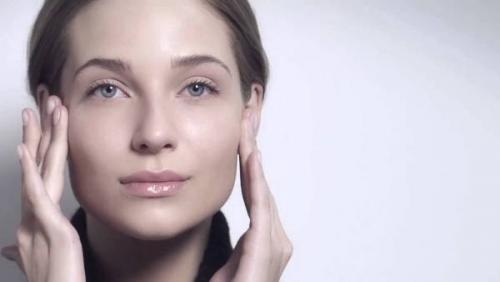 Почему скатывается тональный крем. Что делать, чтобы тональный крем не скатывался