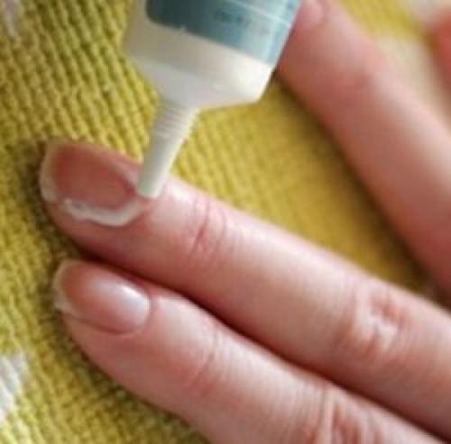 Как сделать маникюр дома самой себе. Необрезной маникюр в домашних условиях