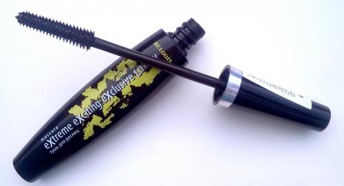 Тушь для ресниц очень объемная. 15 лучших тушей для ресниц 04