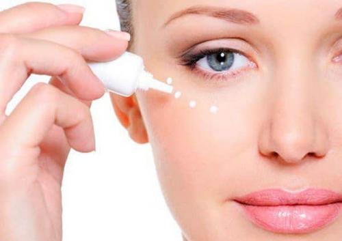 Как нанести консилер на лицо. Как правильно наносить консилер на лицо пошагово