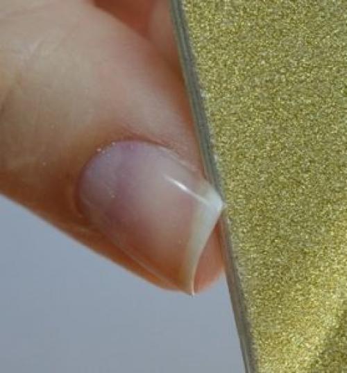 Как сделать маникюр дома самой себе. Необрезной маникюр в домашних условиях