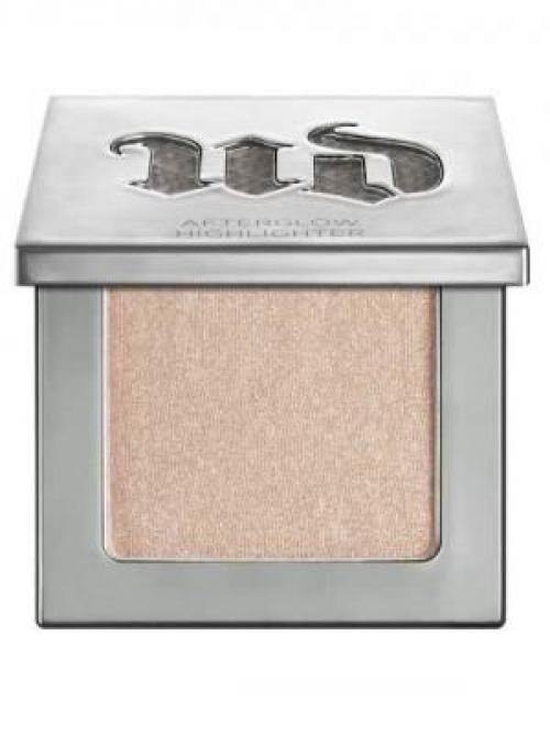 Серебристый хайлайтер. Хайлайтер: как добиться эффекта естественного сияния?