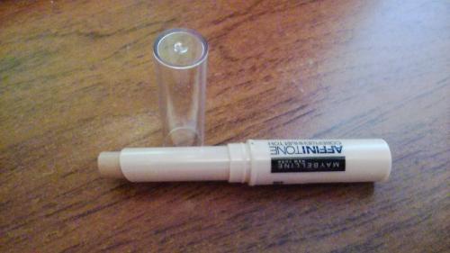 Корректор наносится до или после тонального. Правила нанесения консилера