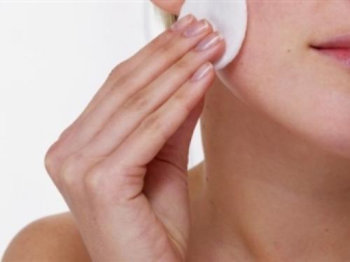 Тональный крем маскирующий прыщи. Способы устранения небольших прыщиков без косметики 02