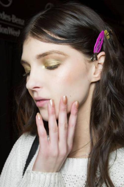 Цветной макияж пошагово. Цветной макияж глаз