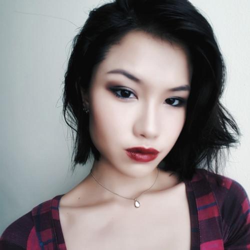 Смоки айз макияж инструкция. Искусство макияжа: пошагово создаем «дымчатый взгляд» в стиле смоки айс 03 Смоки айз макияж инструкция. Искусство макияжа: пошагово создаем «дымчатый взгляд» в стиле смоки айс 03