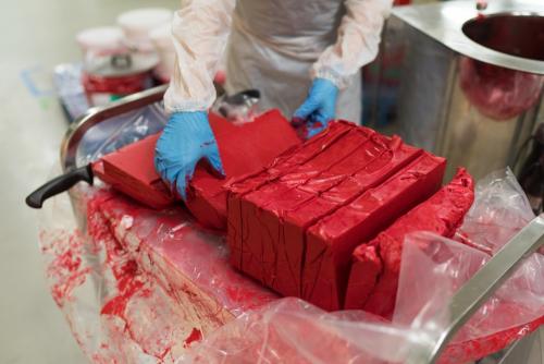 Что входит в состав помады. Основной состав