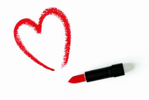 Тени на губы. Можно ли использовать помаду вместо теней?