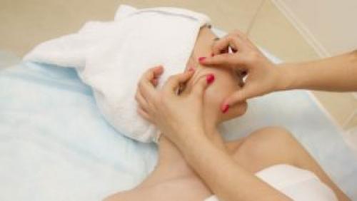 Подтянуть щеки косметология. Как подтянуть обвисшие щеки без косметолога?