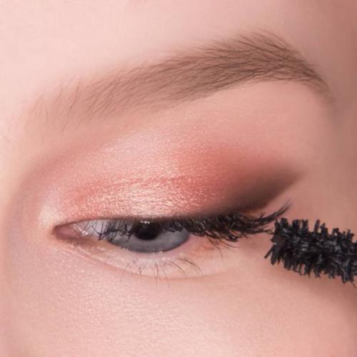 Макияж со стрелками для голубых глаз. Макияж для голубых глаз в бронзовых тонах