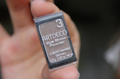 Тени для бровей матовые. Рейтинг лучших теней для бровей класса люкс: 02