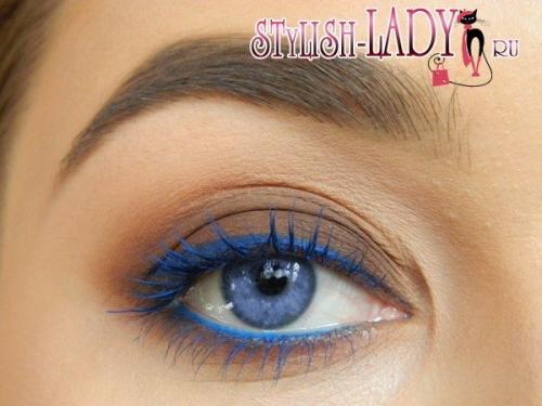 Цветные стрелки для голубых глаз. Лёгкий и эффектный макияж для голубых глаз с цветной стрелкой