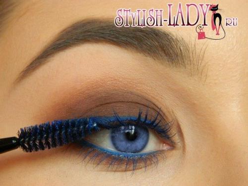 Цветные стрелки для голубых глаз. Лёгкий и эффектный макияж для голубых глаз с цветной стрелкой