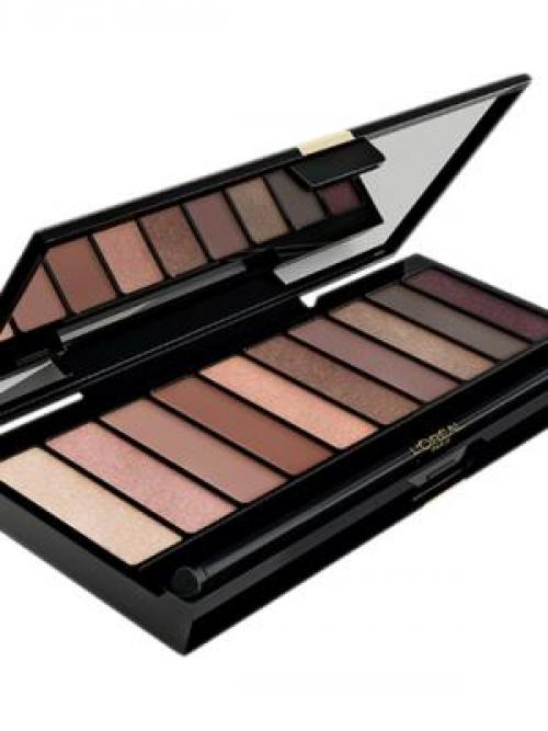 Макияж к синему платью для блондинки. Макияж под синее платье: основные правила