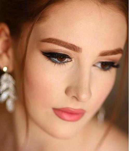 Фиолетовые стрелки. Красивый макияж с двойными стрелками: идеи