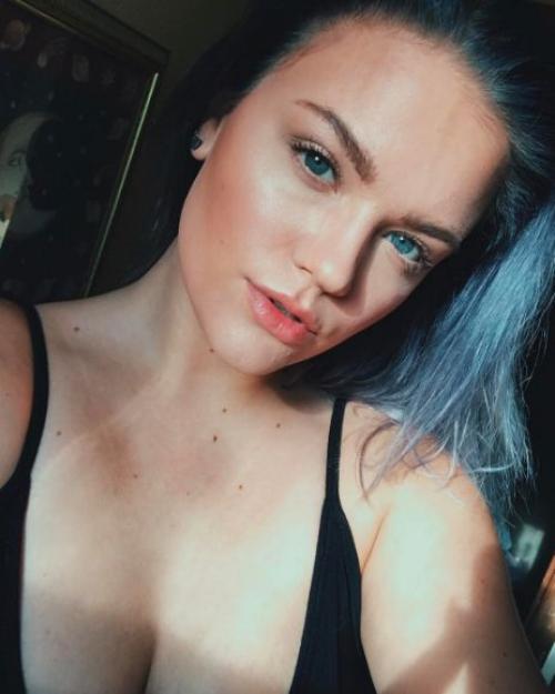 Коричневая тушь для брюнеток. Кому подходит коричневая тушь для ресниц?