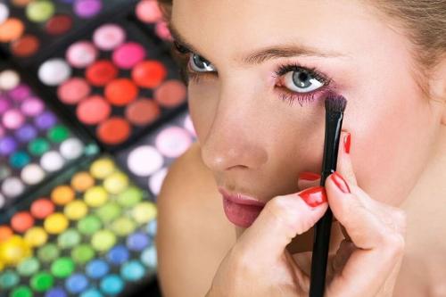 Список профессиональной косметики для макияжа. Что нужно для скульптурирующего макияжа