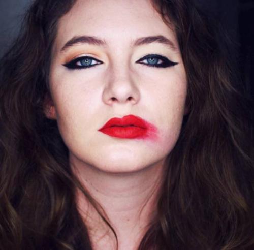 Накрашенное лицо на Хэллоуин. 10 идей для легкого и простого макияжа на Хэллоуин