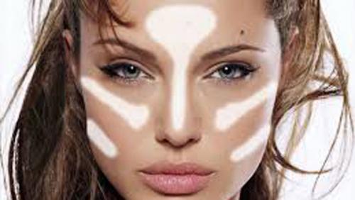 Как правильно накладывать макияж на лицо. Как правильно наносить базу под макияж на круглое, овальное и квадратное лицо