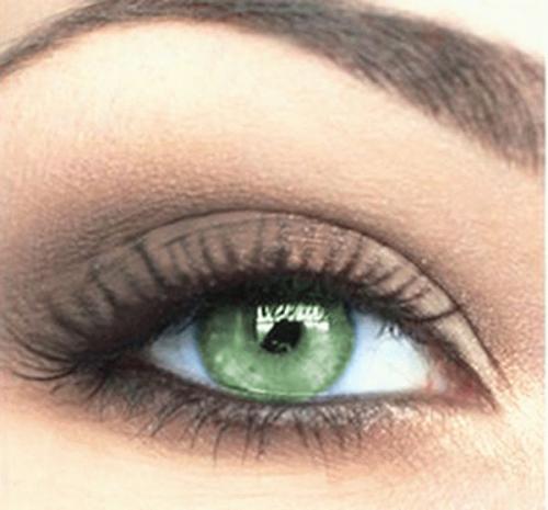 Макияж для зеленых глаз узких глаз. Как делать макияж для узких глаз: основные правила 08 Макияж для зеленых глаз узких глаз. Как делать макияж для узких глаз: основные правила 08