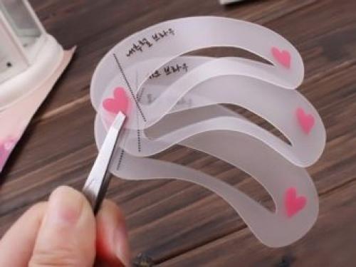 Шаблоны бровей. Зачем нужны трафареты для бровей 06