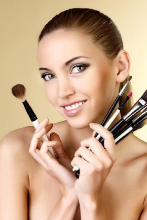 Как сделать профессиональный макияж дома. Уроки макияжа для начинающих