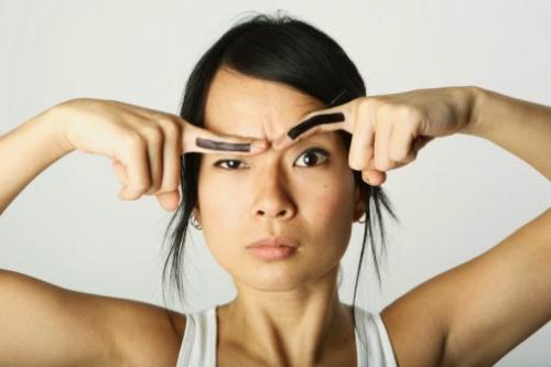 Низкие брови. Коррекция бровей. Идеальные брови. Уход за бровями.