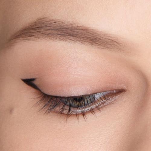 Макияж голубые глаза темные волосы. Макияж для брюнеток с голубыми глазами 03 Макияж голубые глаза темные волосы. Макияж для брюнеток с голубыми глазами 03