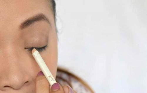 Как сделать правильный макияж. Как правильно наносить макияж с пошаговыми фото и видео