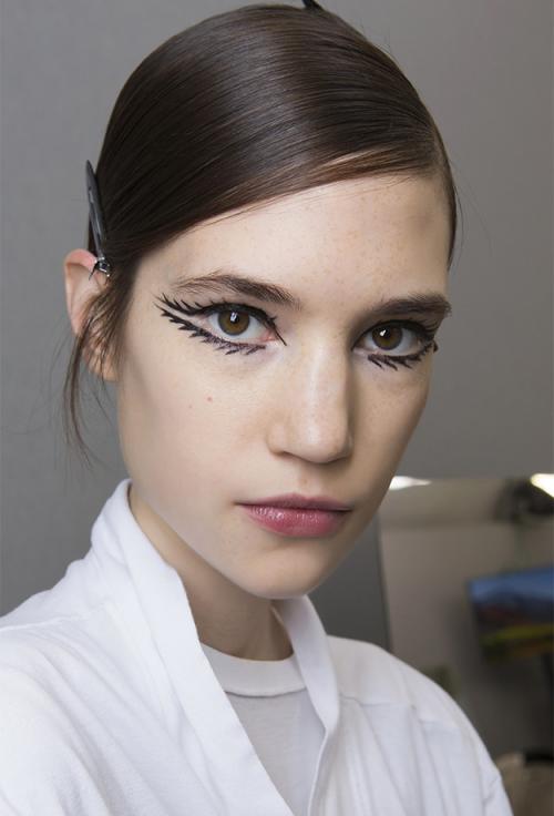 Виды стрелок глаз. Как подобрать стрелки в зависимости от формы глаз? 38 Виды стрелок глаз. Как подобрать стрелки в зависимости от формы глаз? 38