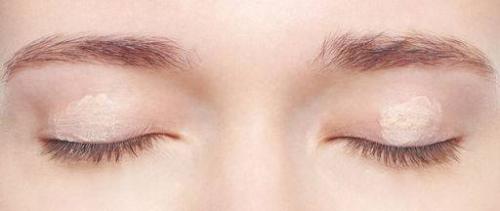 Мейкап для серо-голубых глаз. Макияж для блондинок с голубыми глазами