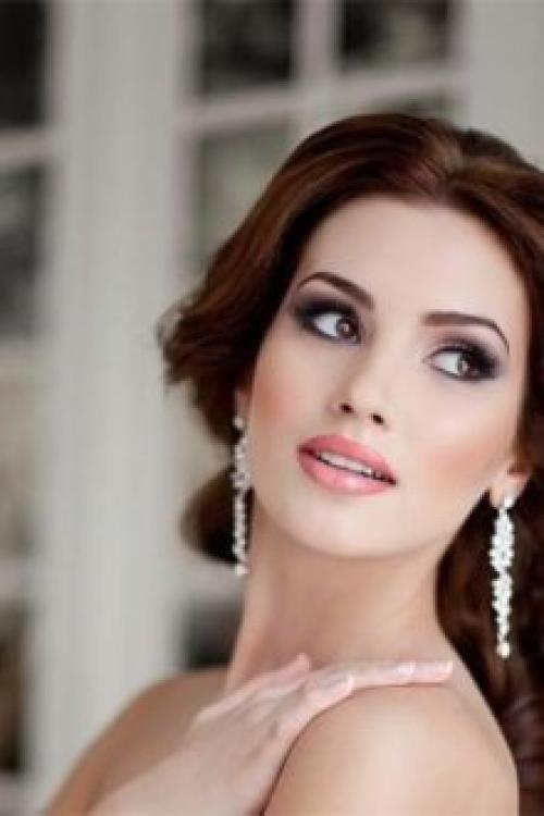 Макияж на свадьбу для карих глаз. Особенности свадебного макияжа для карих глаз