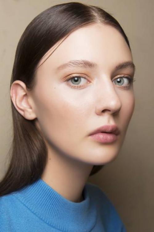 Макияж для голубых глаз повседневный. Лучшие идеи повседневного макияжа для голубых глаз