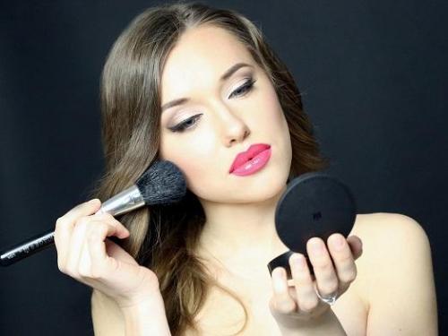 Как скрыть прыщи с помощью макияжа. Как аккуратно скрыть прыщи с помощью макияжа?