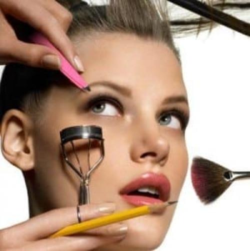 Как самостоятельно научиться макияжу. Базовые правила