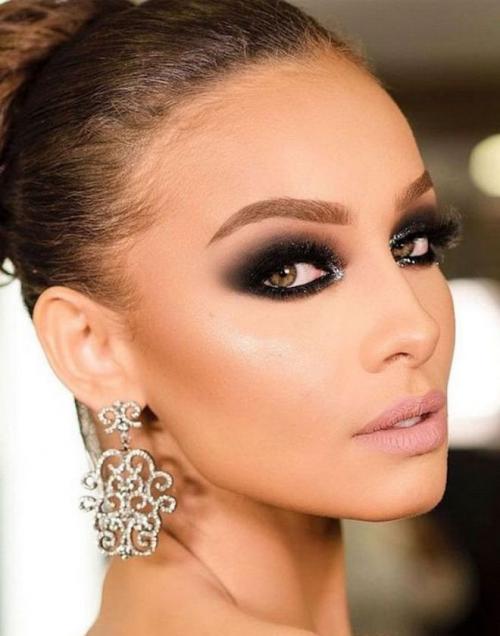 Какие тени карие глаза. Как выбрать тени для карих глаз? 08