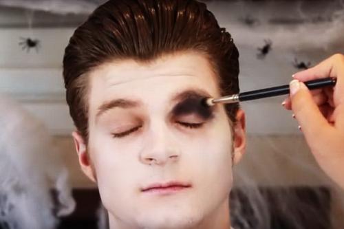 Как разрисовать лицо на Хэллоуин. Как мужчине разрисовать лицо на Хэллоуин