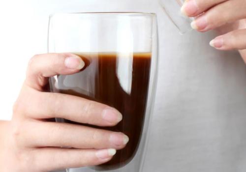 Как покрасить брови народными средствами. Как сделать брови темнее без краски?