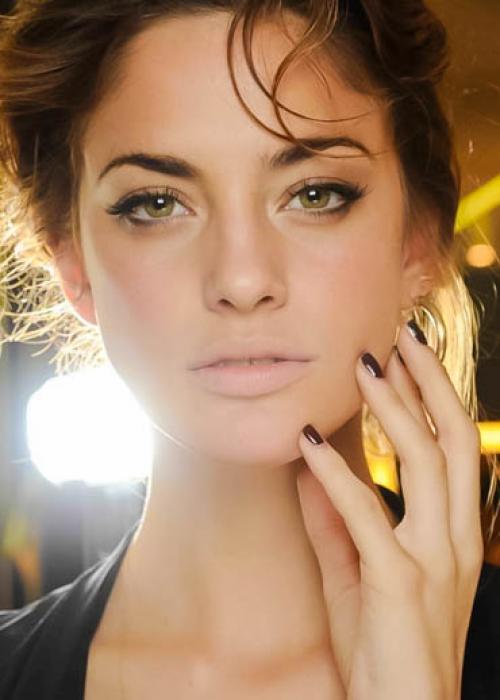 Естественный макияж для карих глаз. Нюд-тенденция: естественный макияж для карих глаз